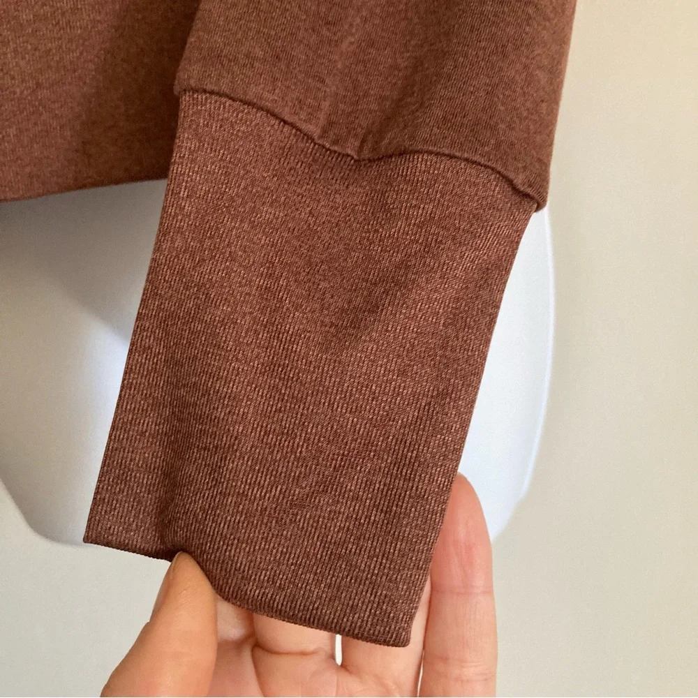 Vuori Daydream Brown Crew Neck Long Sleeve Tee in Mulberry Heather, Sz XS - Picture 9 of 14